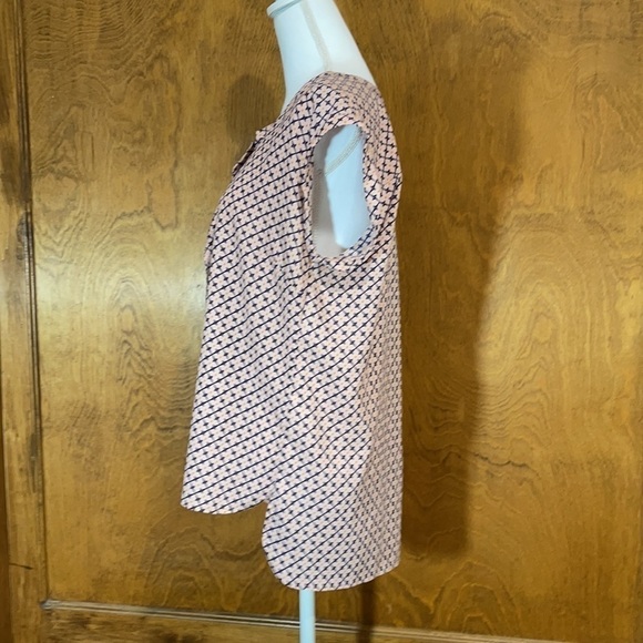 Bobeau Faux Button Down Cap Sleeve Top - EUC - Picture 3 of 6